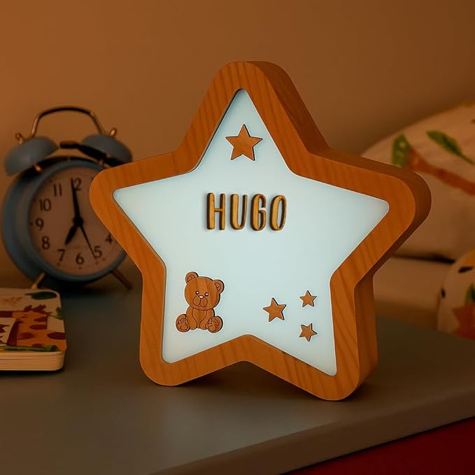 CUAC REVOLUTION Lámpara Estrella Madera Personalizada con Nombre. Luz LED Infantil Quitamiedos. Lámpara de Noche Infantil Decorativa. Niños y Bebes Regalo Original (Osito)