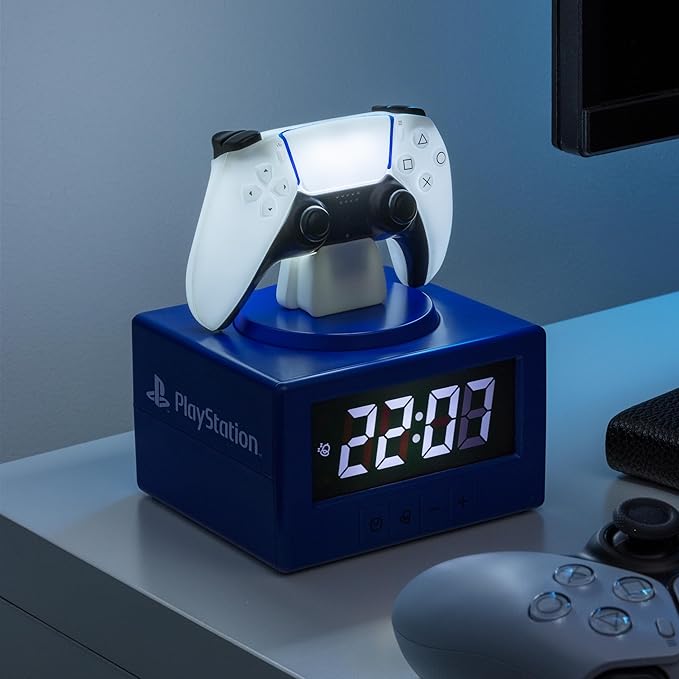 Paladone - Reloj Despertador Digital con Control DualSense de Playstation y función de luz Nocturna - Decoración para el Dormitorio y Gaming con Licencia Oficial, para niños y Adolescentes